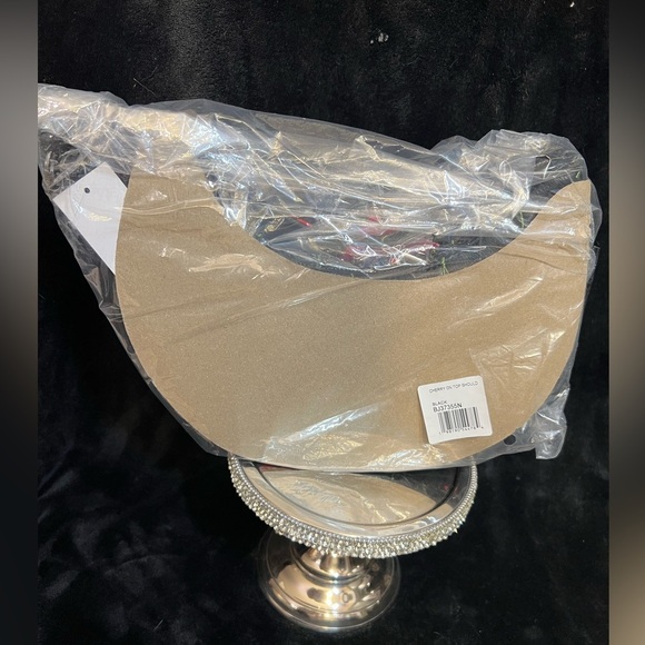 🖤🍒 Betsey Johnson Cherry On-Top Shoulder Bag with cute Cherry bag charm🍒🖤NWT - Picture 9 of 17